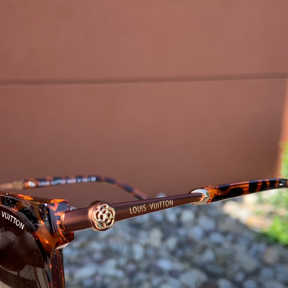 Louis Vuitton Brown Tortoise Sunglasses - Picture 2 of 5